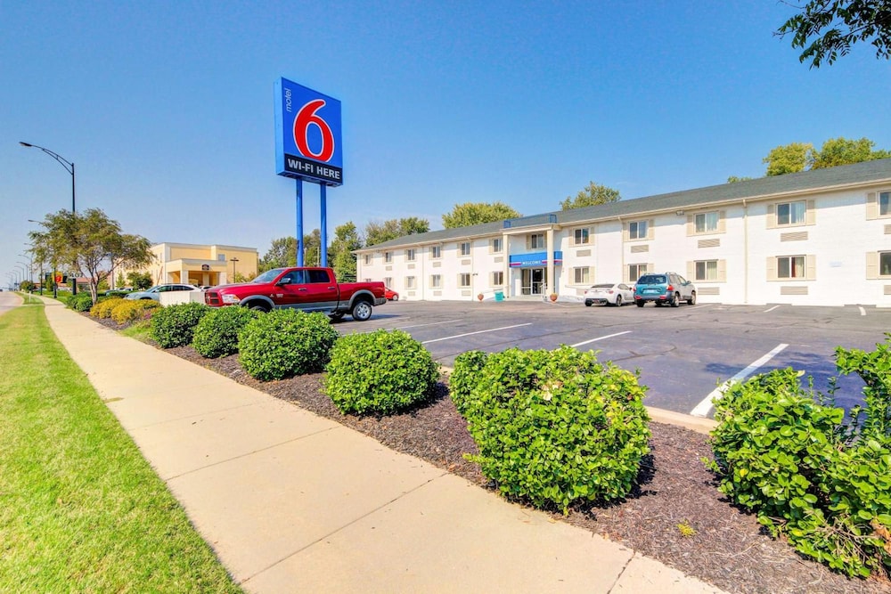Motel6 Wichita, Kansas 51/57