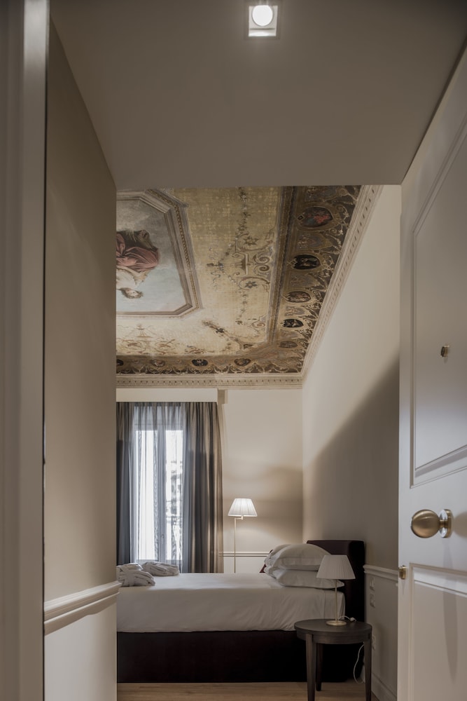 Palazzo Castri 1874 Hotel 32/72