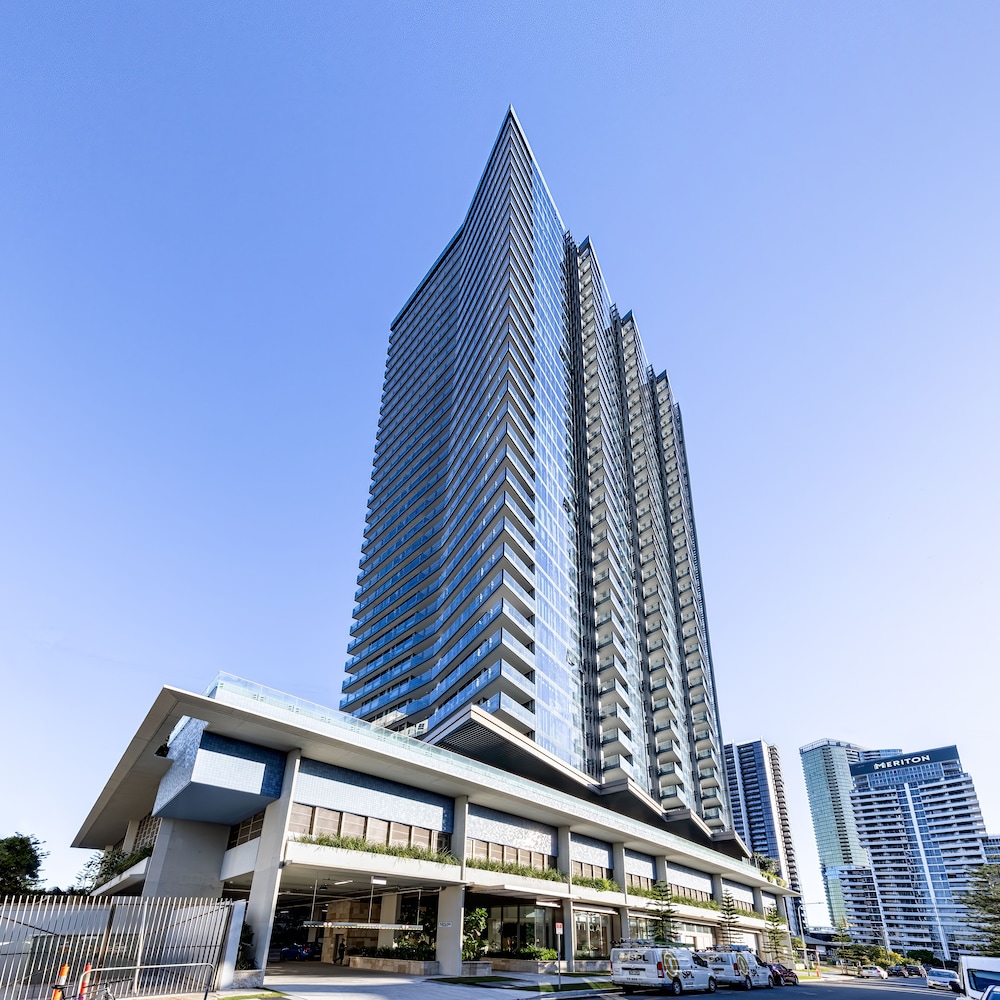 ULTIQA Signature at Broadbeach 1/50