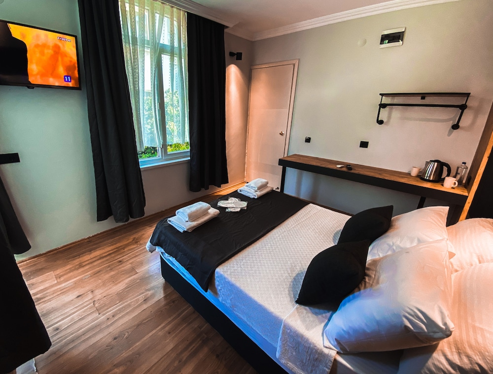Tepe Hotel & Business Suite 7/27