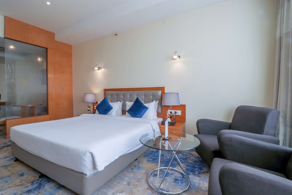 JUNIOR SUITE - CITY VIEW