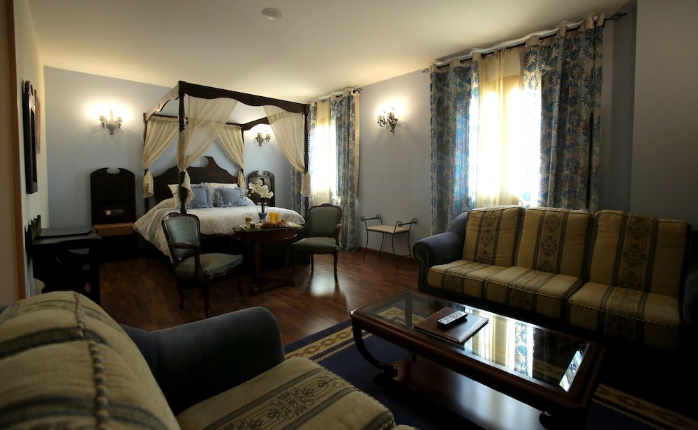Hotel Castillo Bonavia 55/76