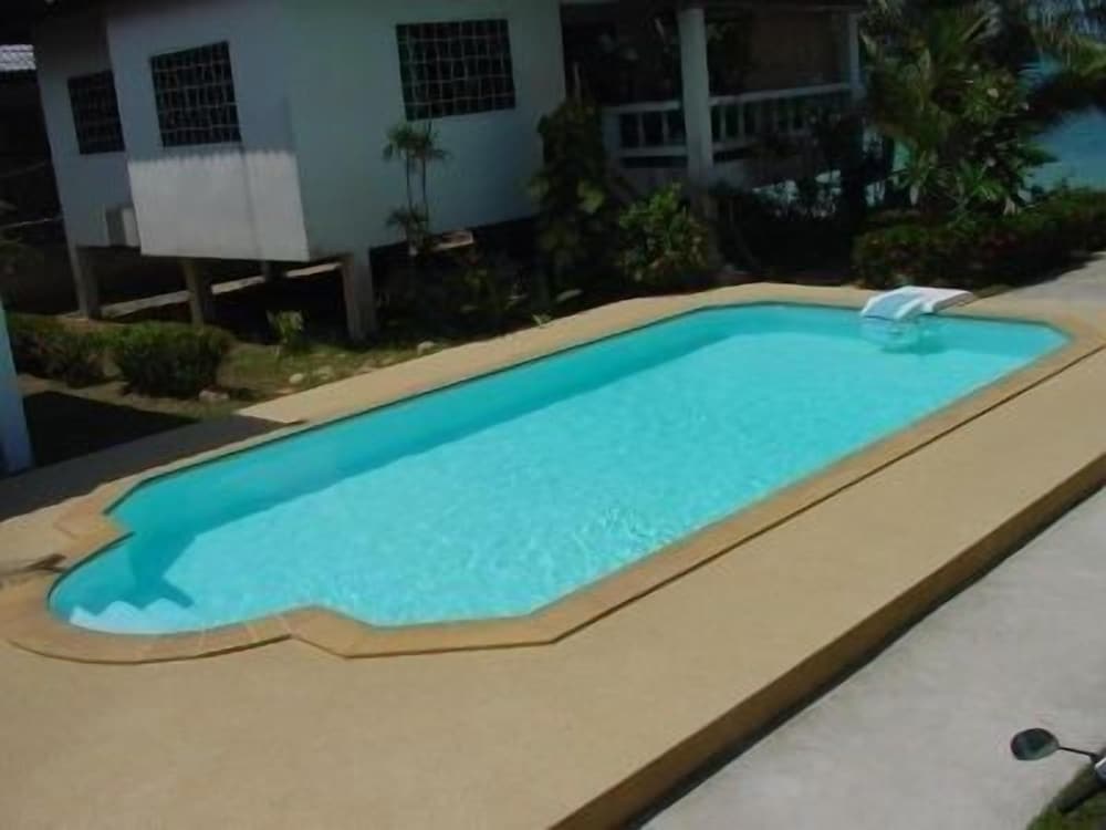 Bang Po Sunrise 2 Resort 8/15