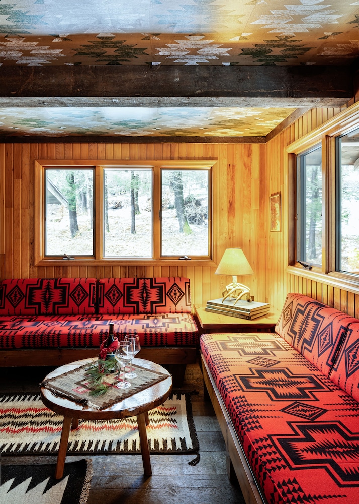 Urban Cowboy Lodge - Catskills 44/60