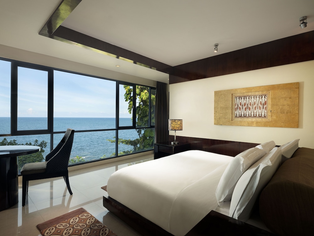 2 Bedrooms, Rainforest, Villa, 2 King Beds, Ocean Front 2/10