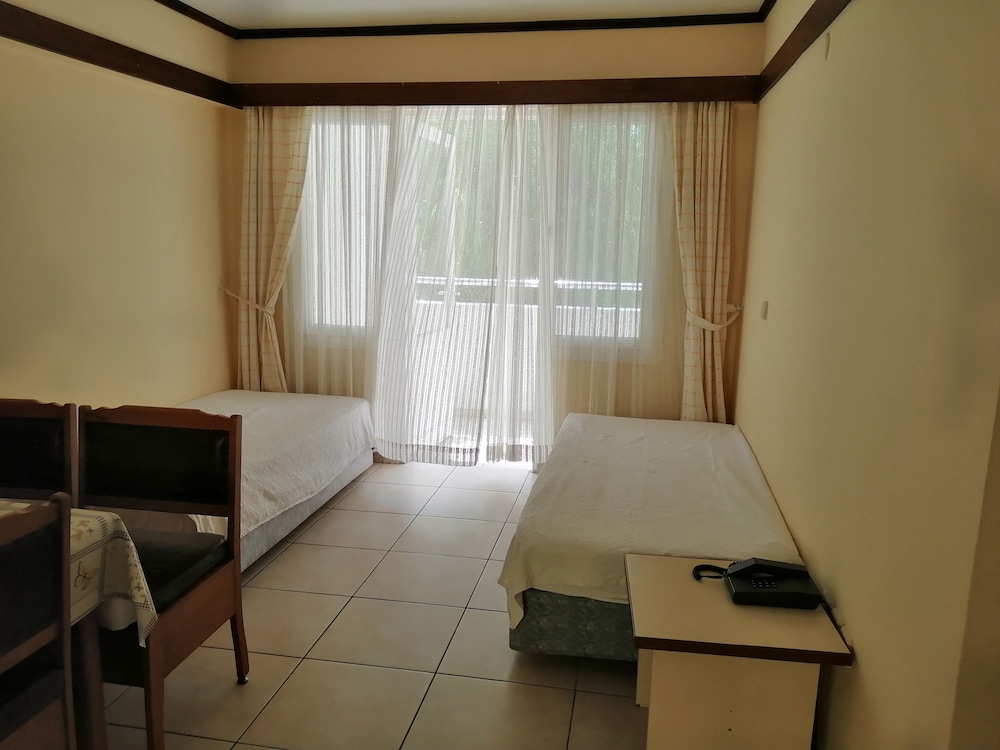 OYA APARTMENTS 30/50
