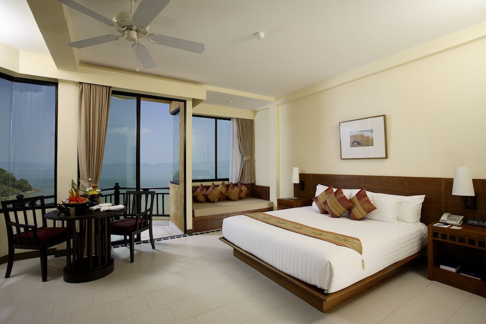 GRAND DELUXE SEA VIEW