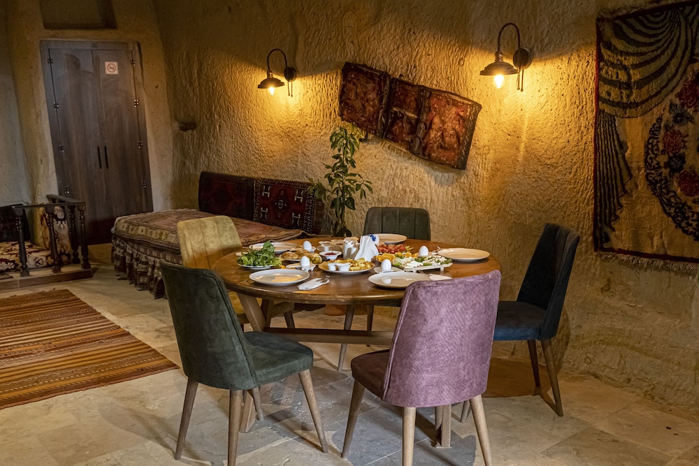 Feris Cave Hotel 37/50