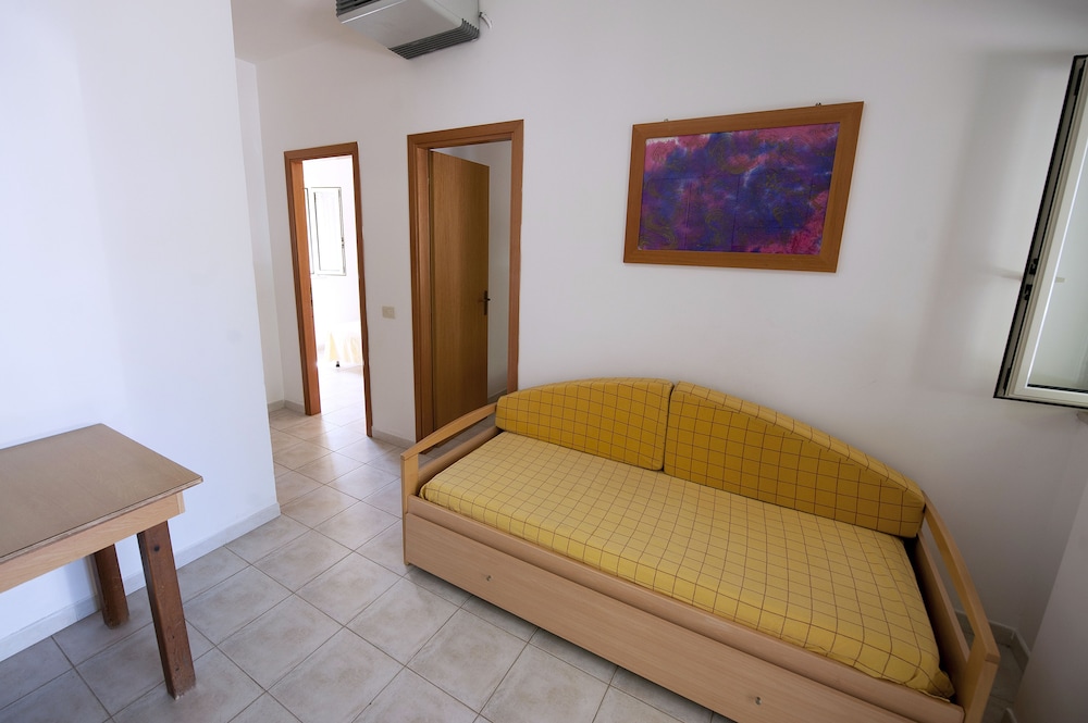 VILLAGGIO LE DIOMEDEE 22/70