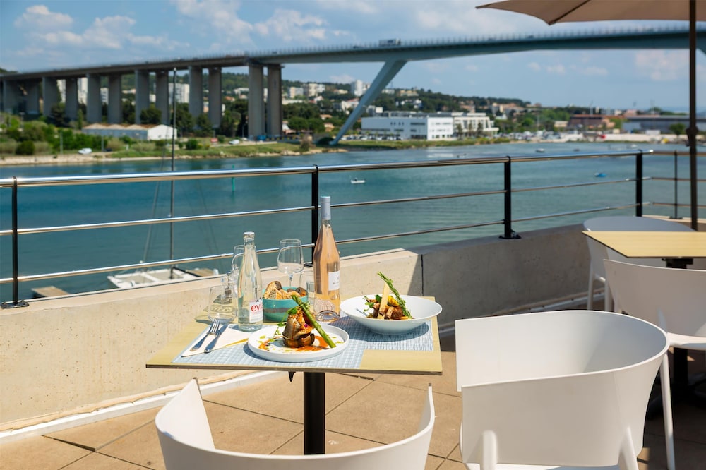 Golden Tulip Martigues Provence 27/43