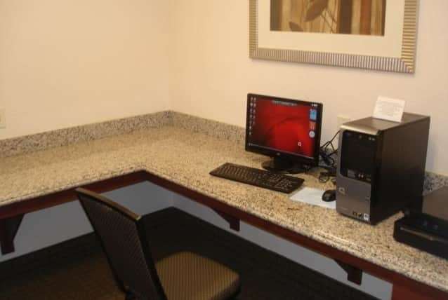 La Quinta Inn & Suites by Wyndham Port Orange / Daytona 49/57