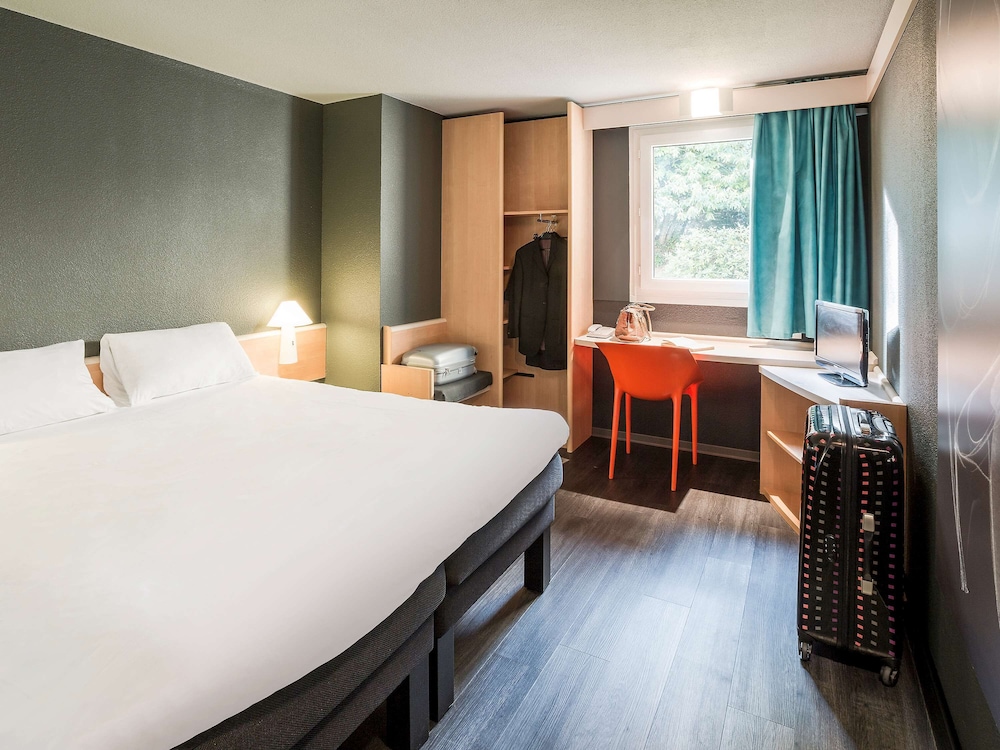 Ibis Rennes Cesson 13/76