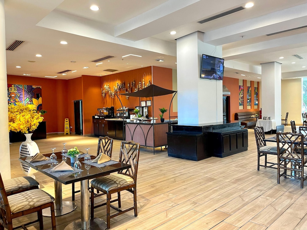 Sand Diamond Hotel (ex Four Points by Sheraton Colon) 22/31