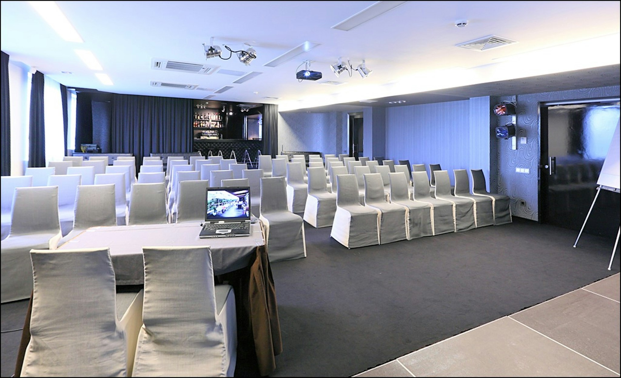 Rija Vef Hotel 33/35
