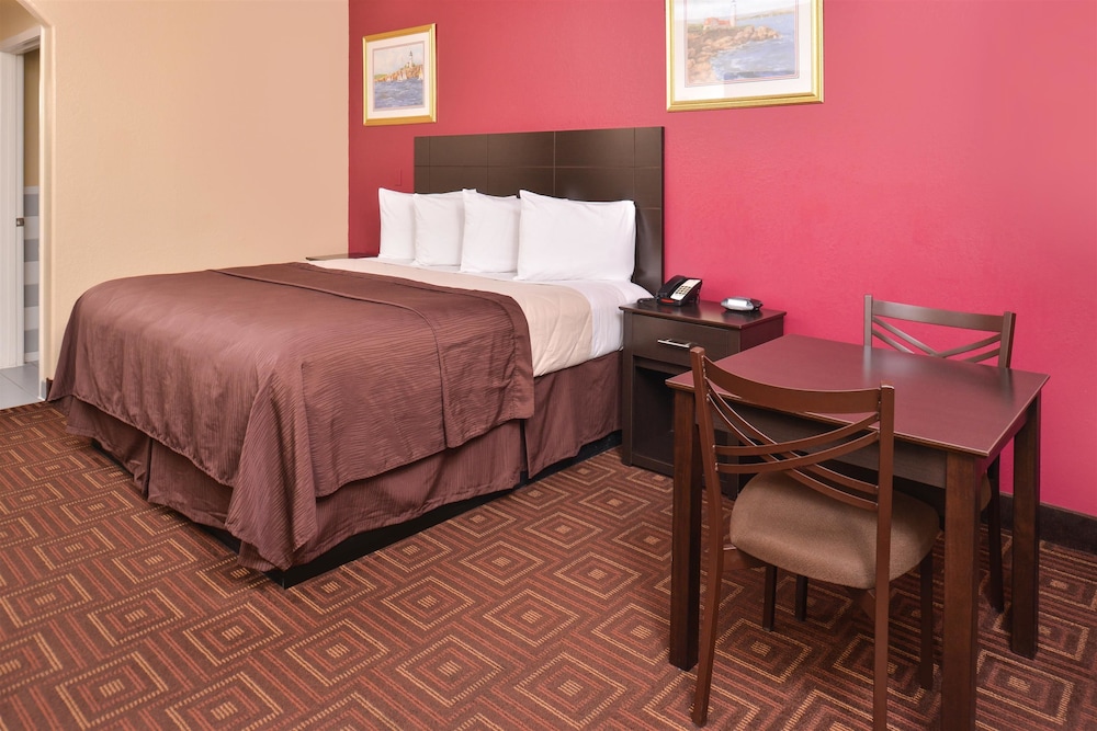Americas Best Value Inn Baytown 12/16