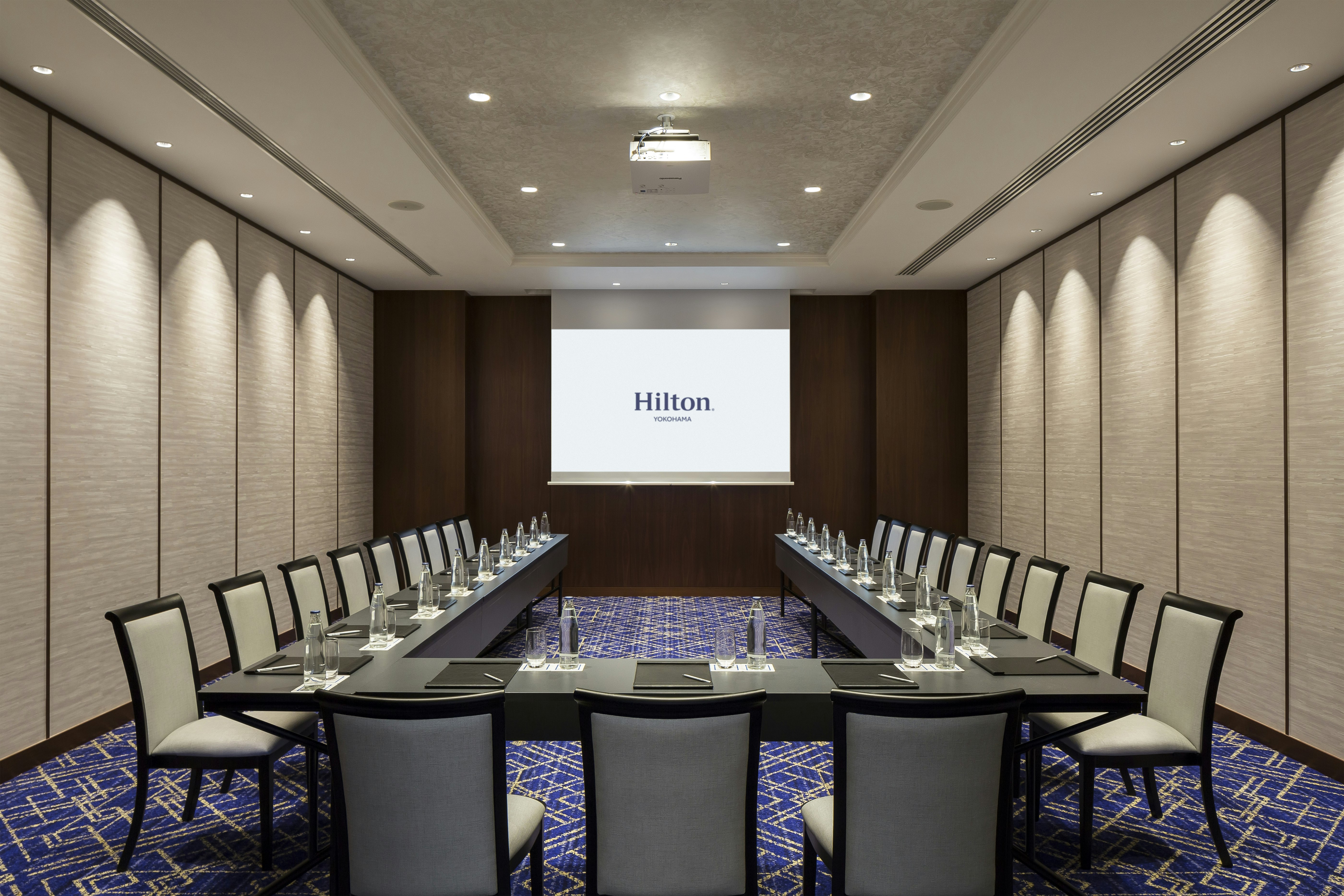 Hilton Yokohama 58/68