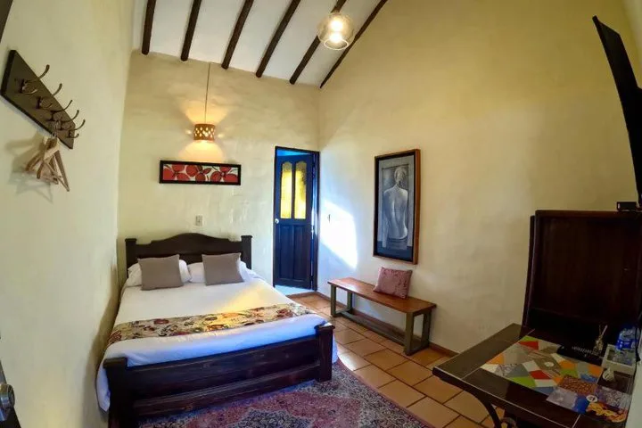 Hotel Bombon 7/23