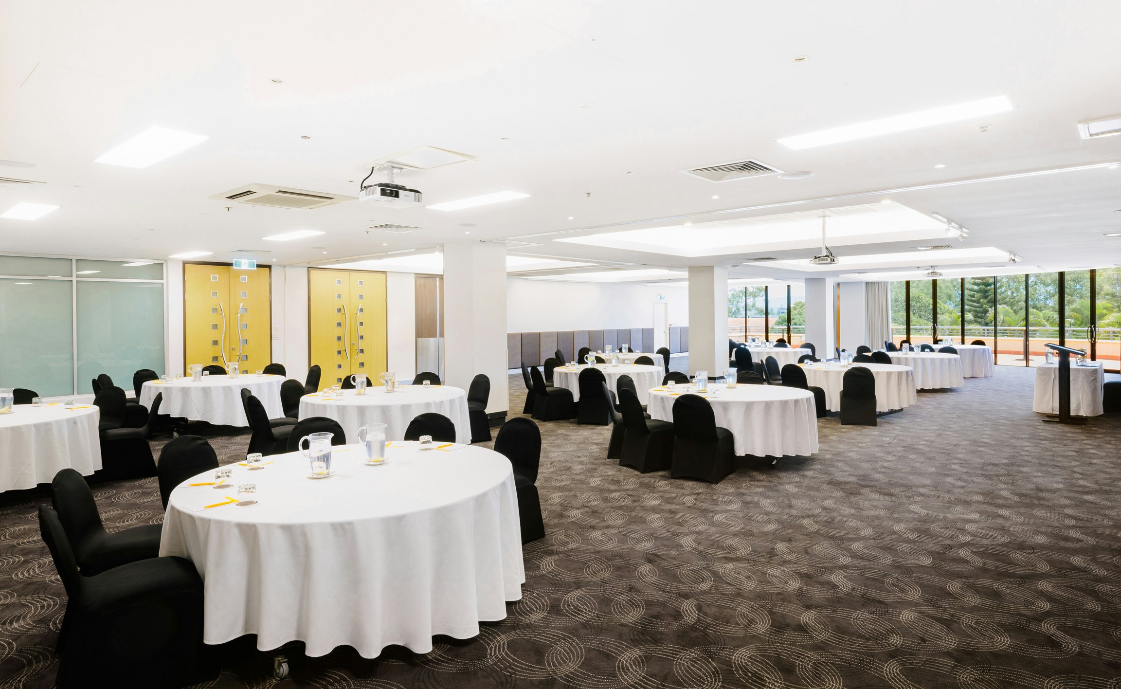 voco Gold Coast 33/67