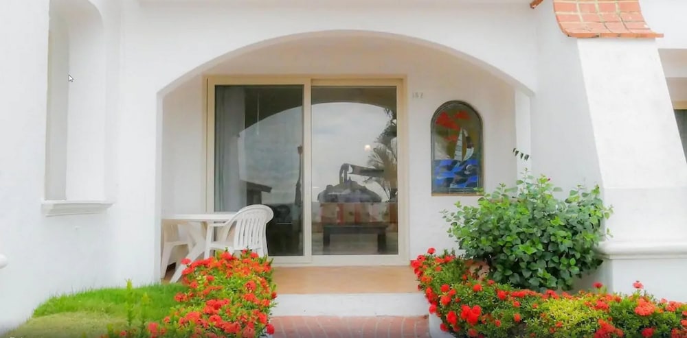 Casablanca Resort 16/61