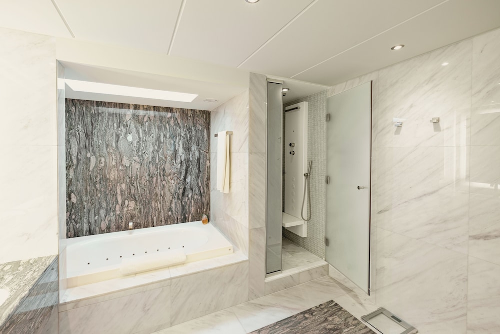 Diamond, Suite, 2 King Beds، فندق الفيصلية(Mandarin Oriental Al Faisaliah Riyadh) 3/3
