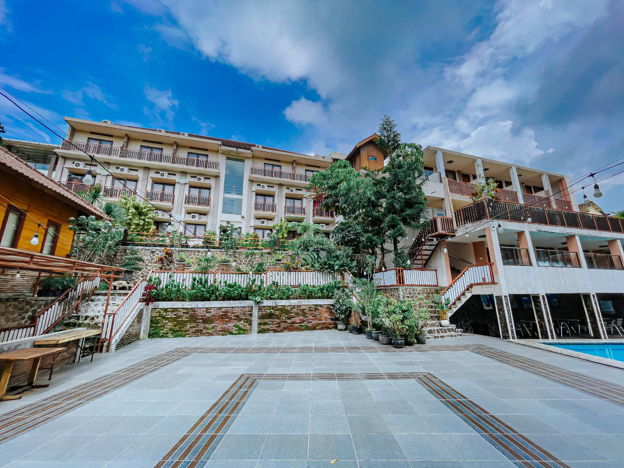 Spencer Green Hotel 36/40