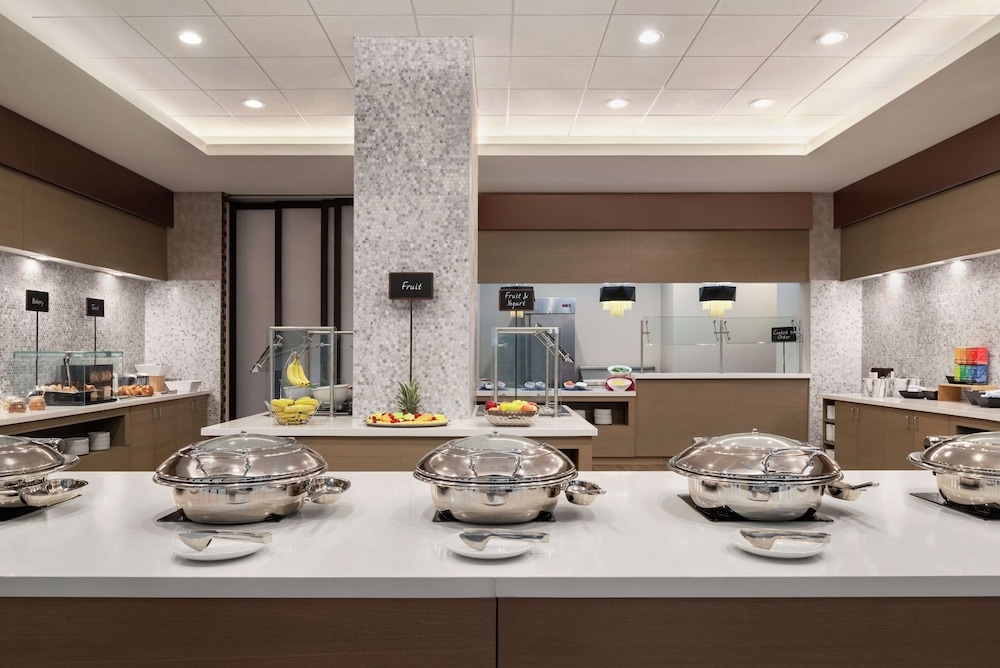 Embassy Suites by Hilton Cleveland Rockside 23/33