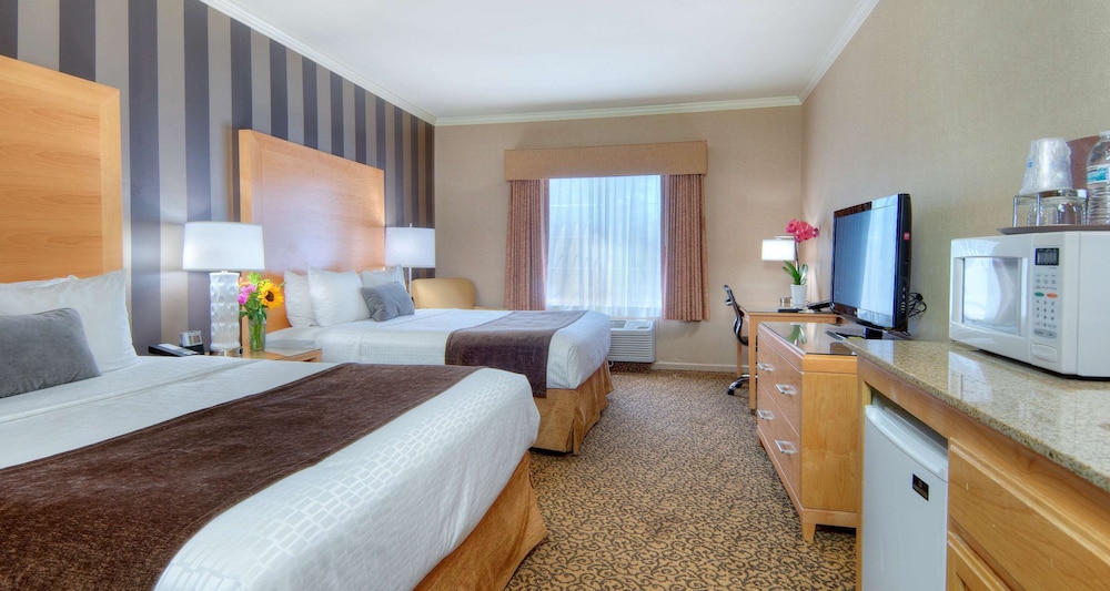 Best Western Plus Dixon Davis 14/48