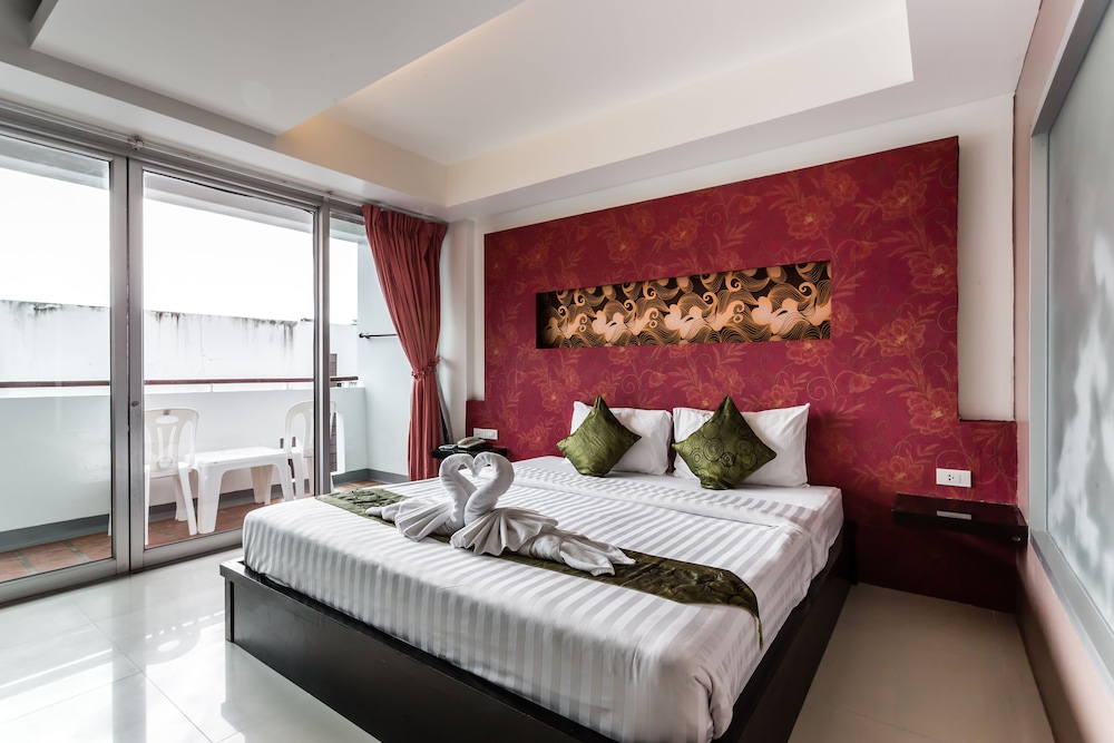 7q Patong Beach Hotel 17/49