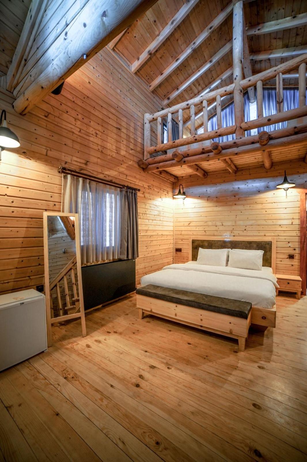 Pino Mar Luxury Bungalows 9/23