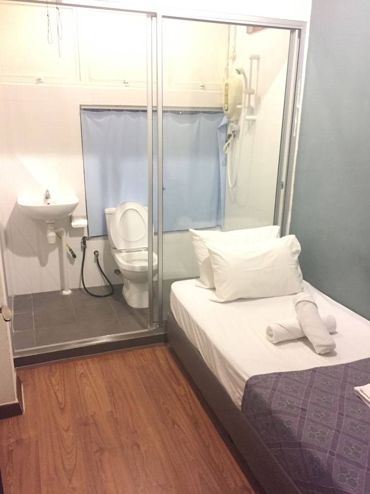 Woodpecker Lodge Kuching 24/49