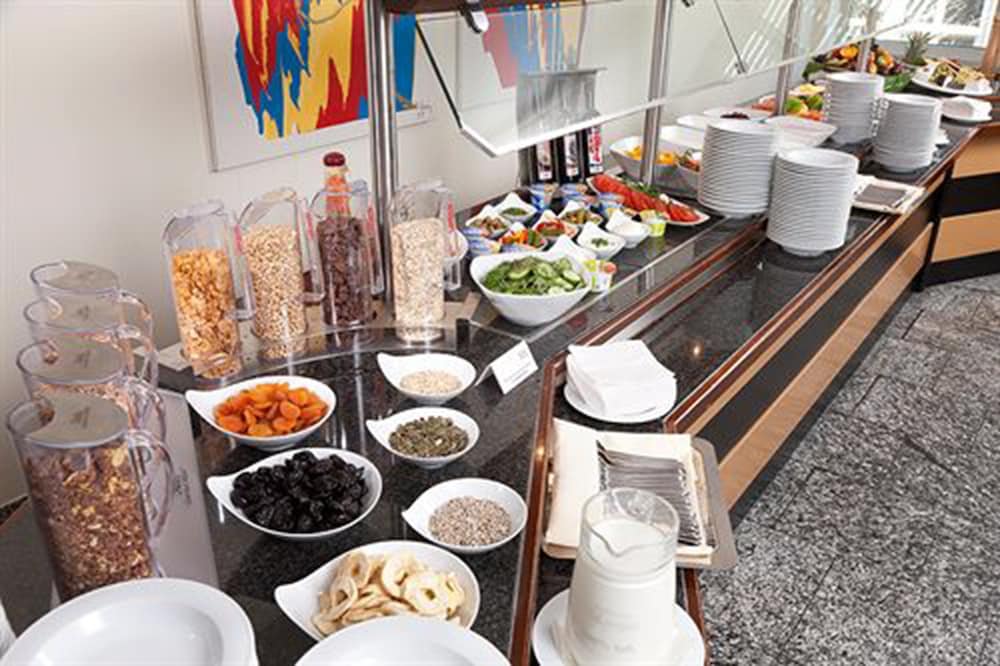 Mercure Hotel Berlin Tempelhof 50/73