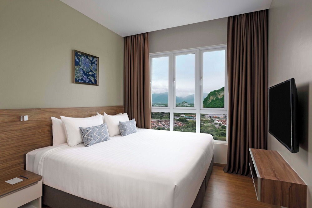 3 Bedroom Deluxe Suite Horizon View