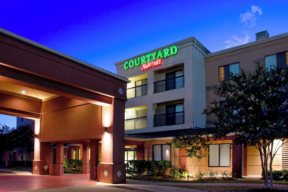 Courtyard by Marriott Bryan College Station 1/29
