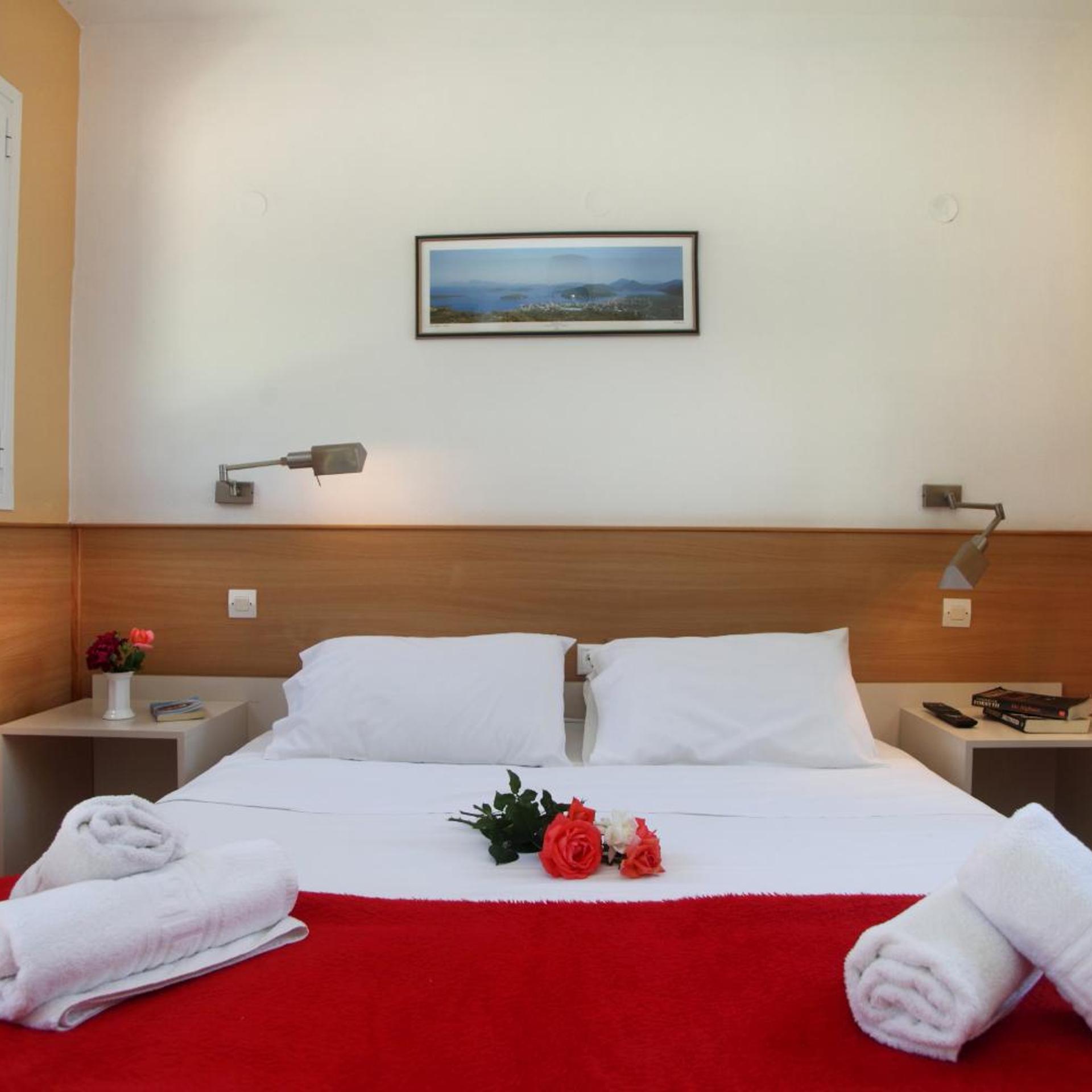 Scorpios Hotel 7/46