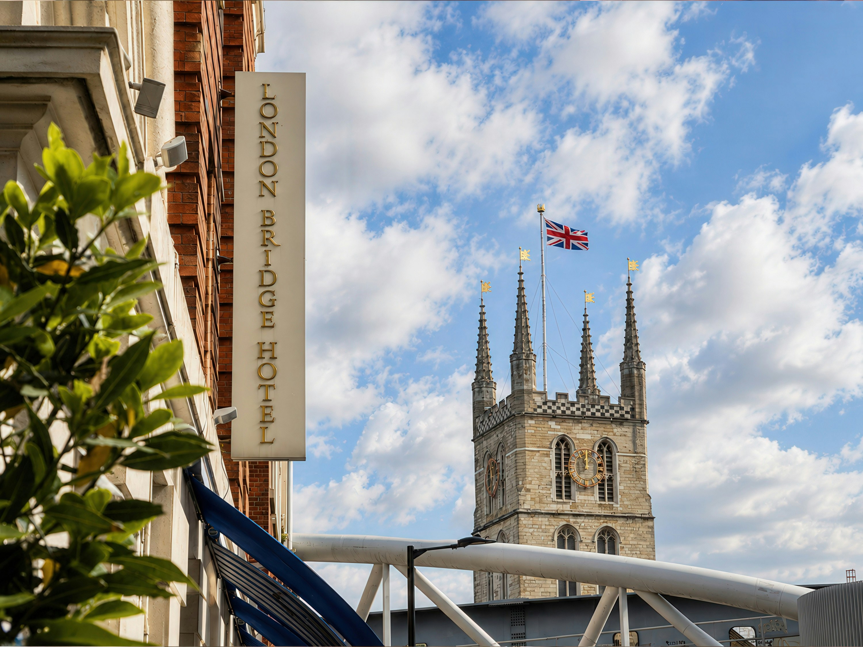 London Bridge Hotel 46/46