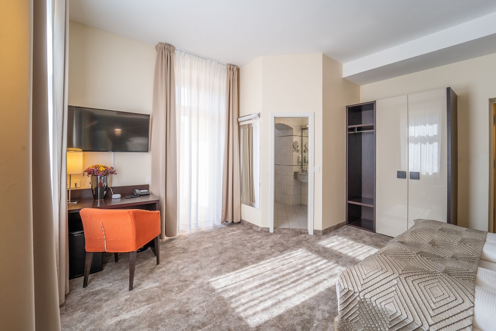 Galerie-Hotel Bad Reichenhall 8/69