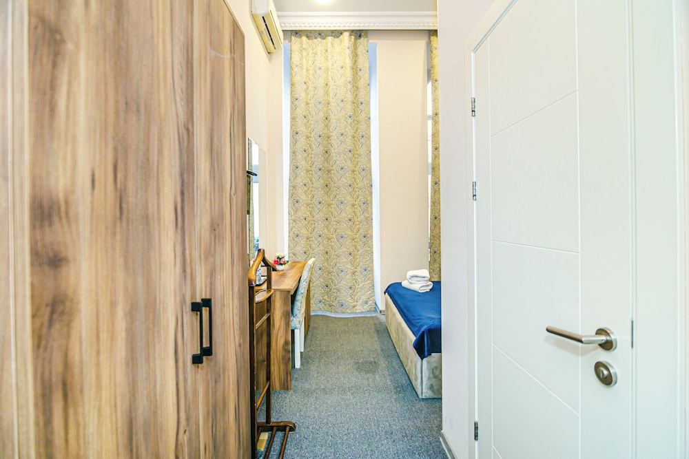 Bristol Hotel Baku 37/51