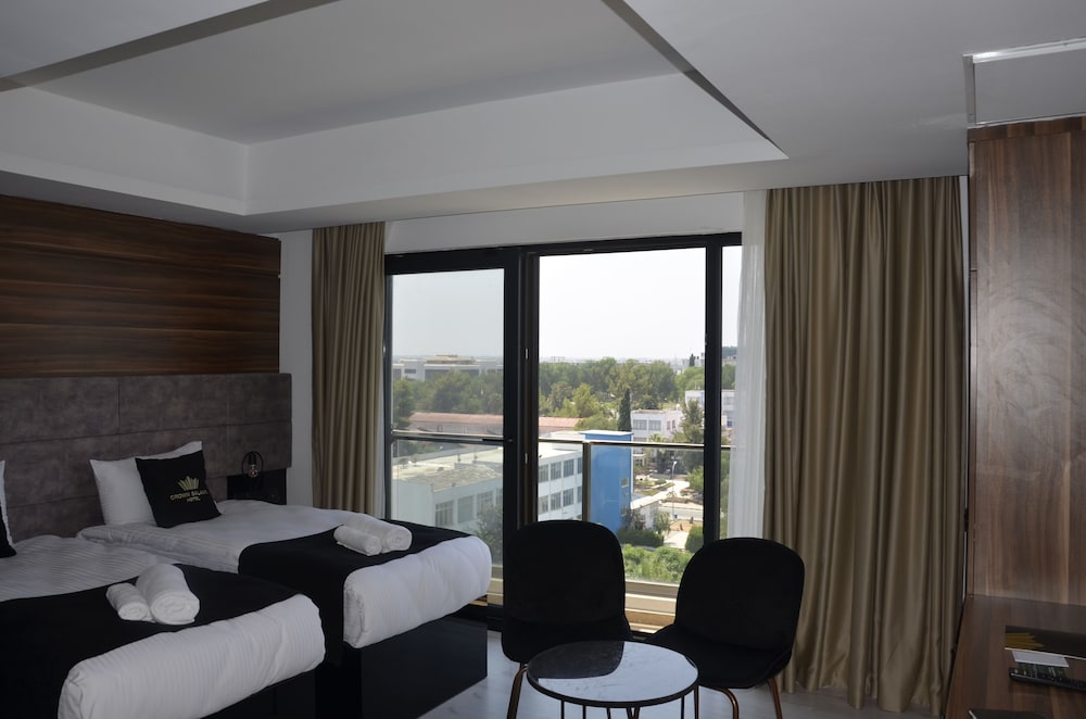 Crown Salamis Hotel 11/25