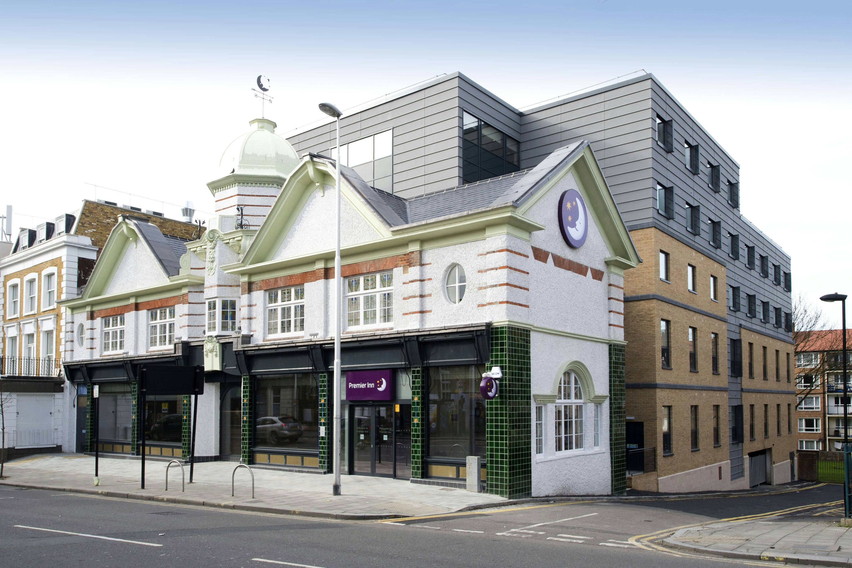 Premier Inn London Clapham 32/35