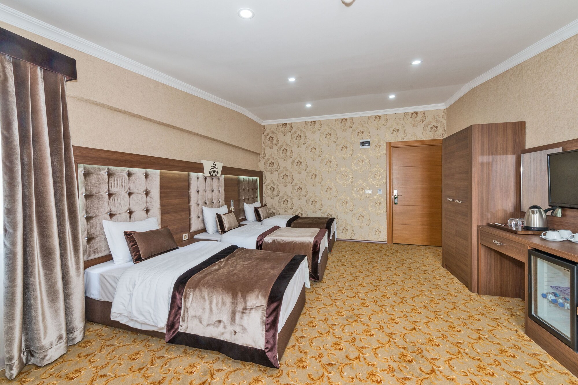 STANDARD, TRIPLE, MULTIPLE BEDS
