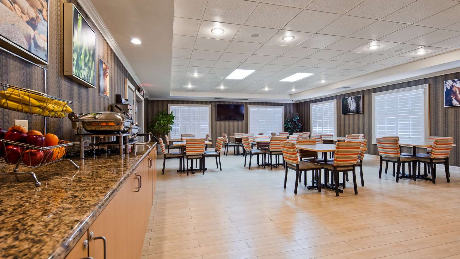 Best Western Plus Rama Inn & Suites 29/34