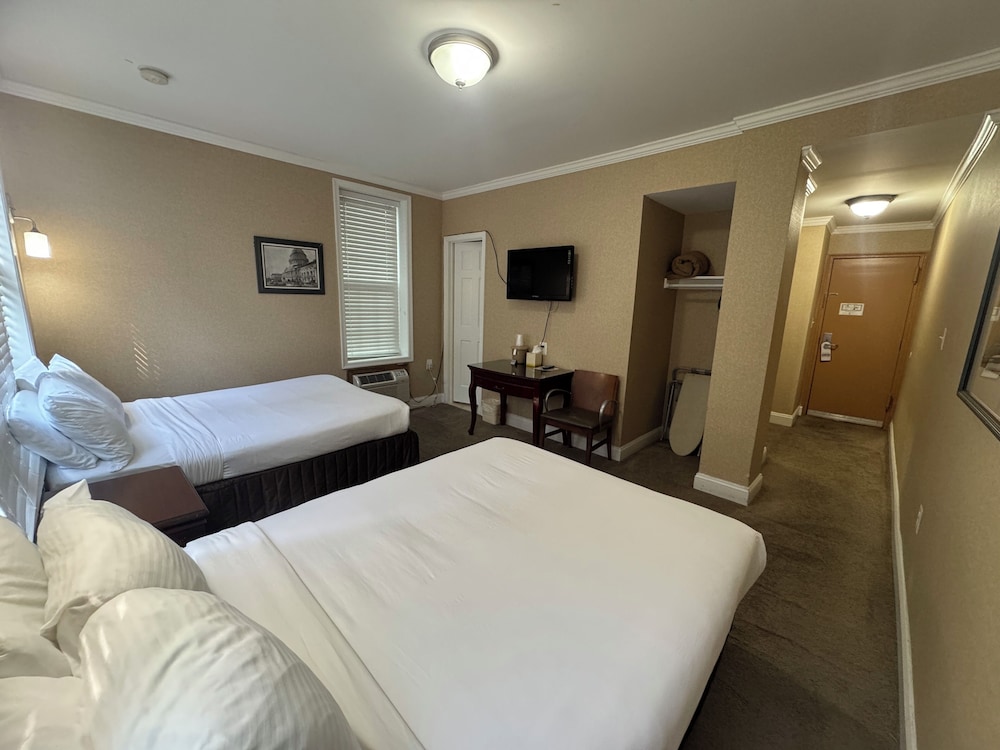 District Hotel 19/59