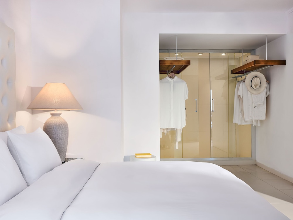 White, Family, King and Twin Beds, Sea View، Grecotel LUXME White 5/10