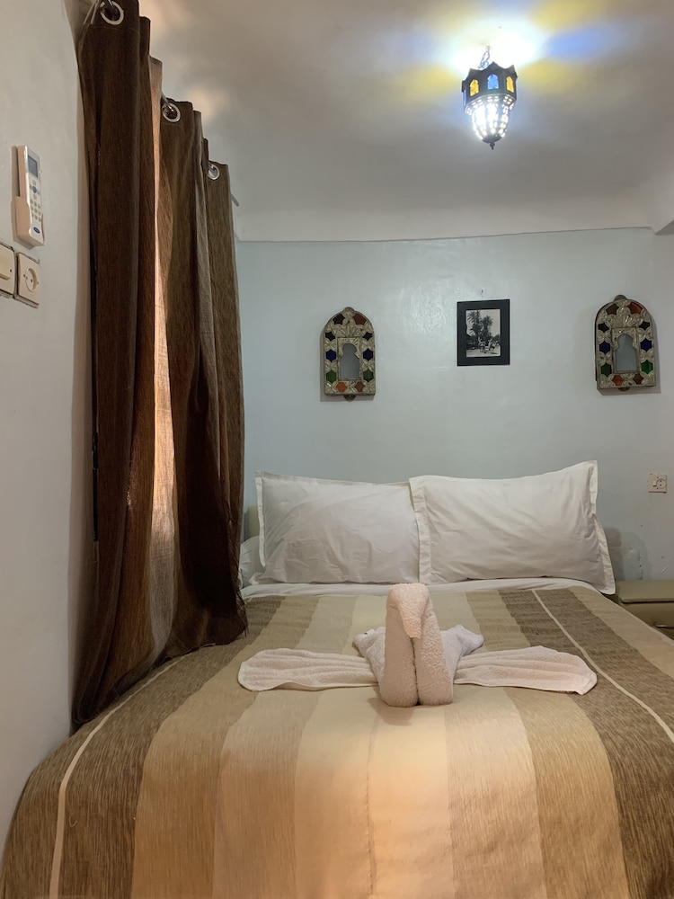 Auberge Ayam Atlas 6/34