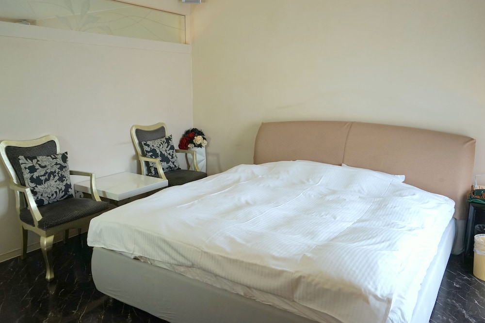 V Hotel - Adults Only 23/50