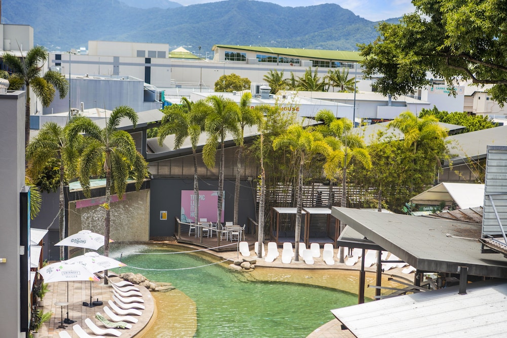 Gilligan S Backpackers Hotel Resort Cairns 62/65