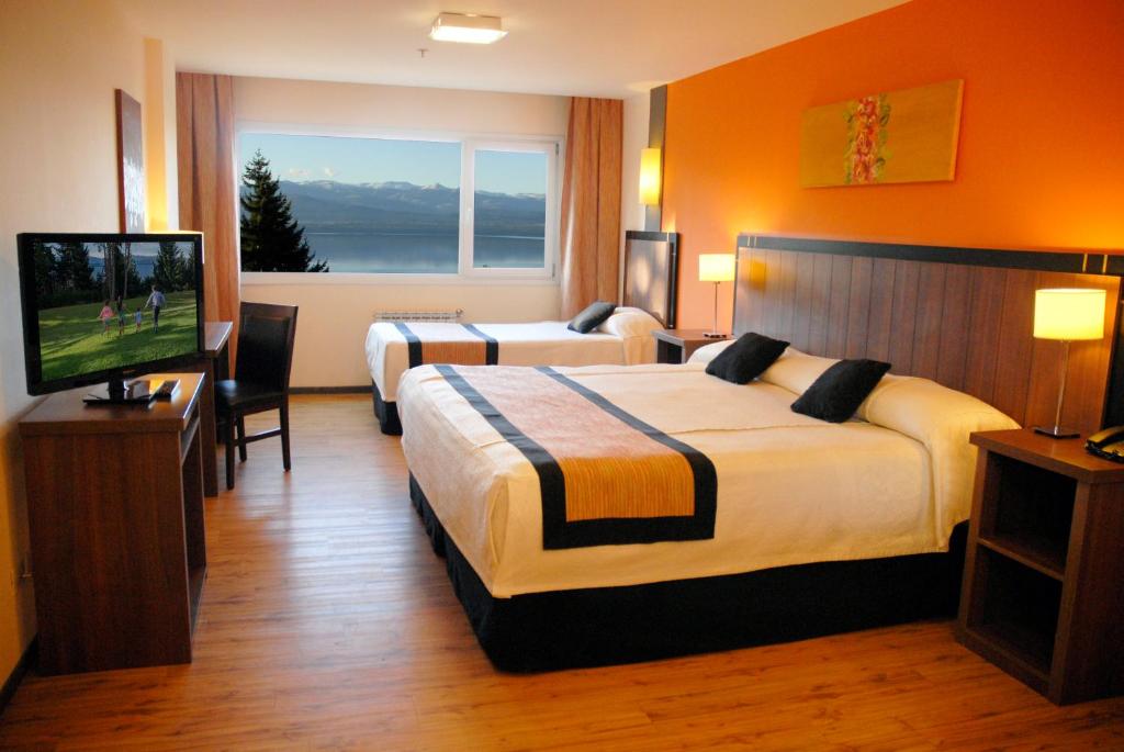 Room, Triple, Lake View