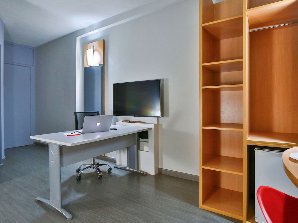 Ibis Goiania 52/64