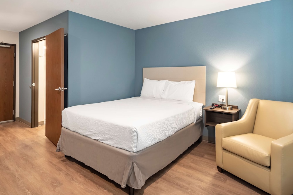 Woodspring Suites Riverside Norco 12/49