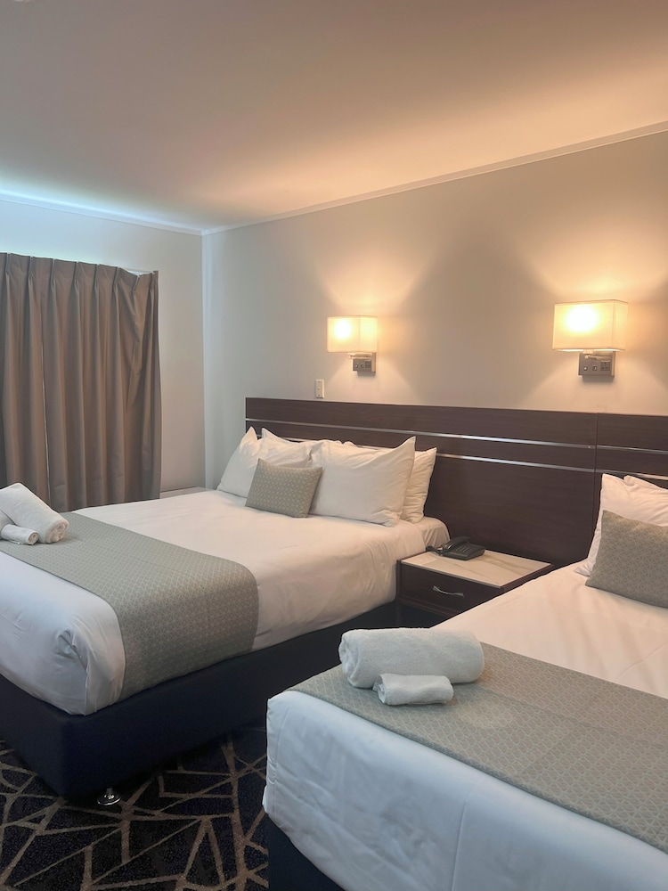 Auckland Airport Kiwi Hotel 43/62